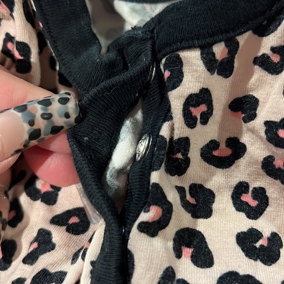 Treasure and bond leopard pajamas size 4 - Picture 4 of 4